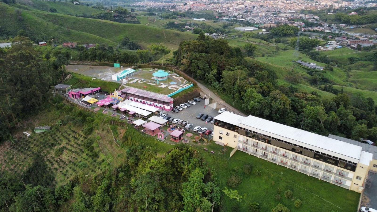 Hotel Entre Lomas Санта-Роса-де-Кабаль Екстер'єр фото