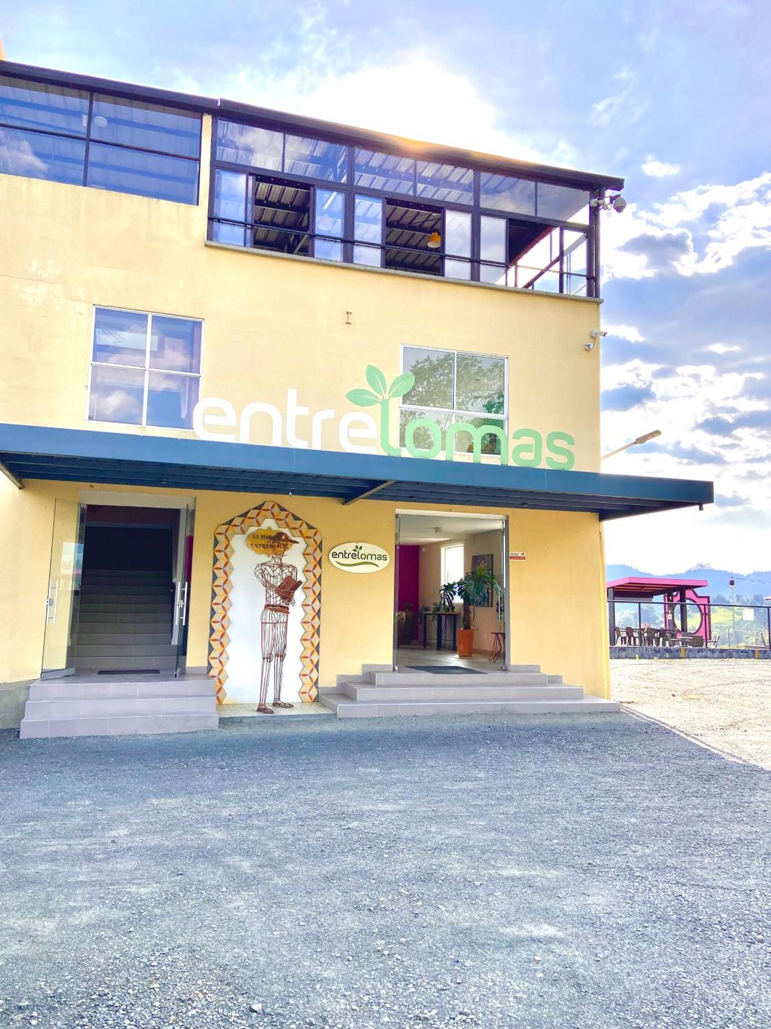 Hotel Entre Lomas Санта-Роса-де-Кабаль Екстер'єр фото