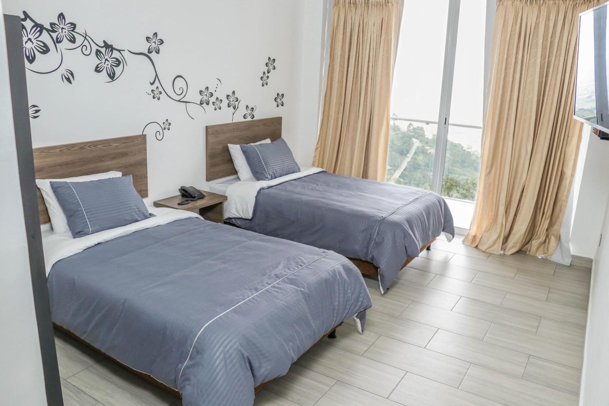 Hotel Entre Lomas Санта-Роса-де-Кабаль Екстер'єр фото